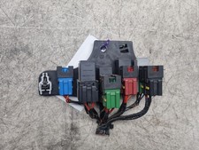 VAUXHALL ASTRA H FUSE BOX