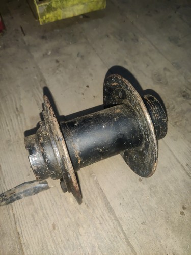 Unit triumph swingarm frame