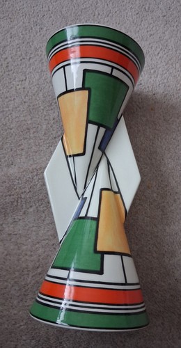 Wedgwood clarice cliff - clarice, circles