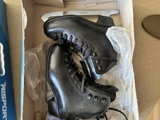 New and Sharp Risport Ice Skates Size 220 RF4 Leather Black RRP £225