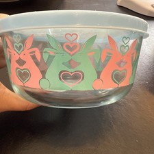 Pyrex Easter Glass Bowl 4 Cup