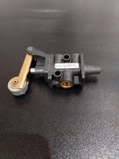 Norgren Roller Pneumatic G1/8 3/2 Roller Lever/Spring Valve - 3041102 (03041102)