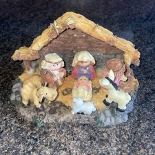 Delightful Jesus Manger Scene