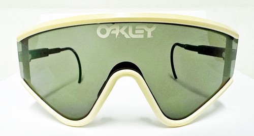Vintage oakley factory - factory, pilot