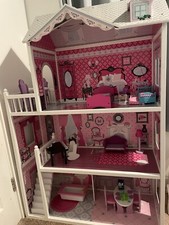 Isabelle Dolls House
