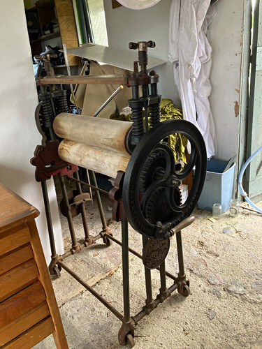 Mangle cast iron antique - mangle,