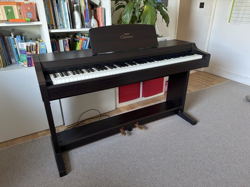 Yamaha clavinova clp 810s - yamaha,
