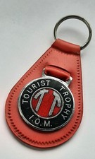 VINTAGE ISLE OF MAN TT MOTORCYCLE RACES KEY RING FOB / 1960s Original .