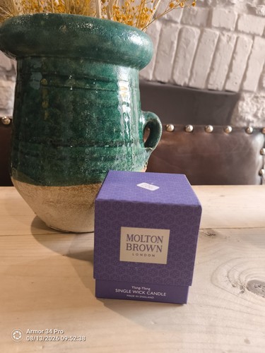 Molton brown candle - molton,