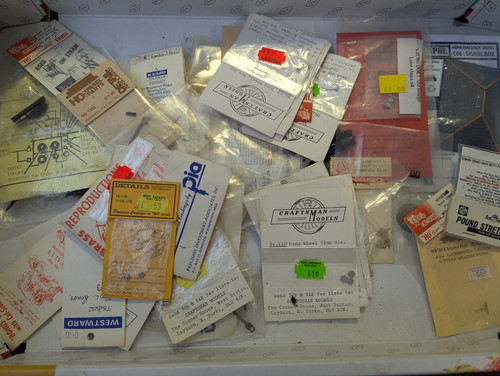 Gauge job lot of - lot, model
