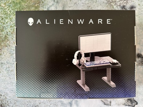Alienware desk brick - desk,