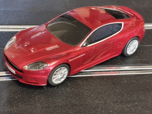 Scalextric aston martin - scalextric,