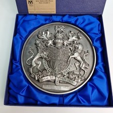 Marcus Designs Queen Elizabeth II 1977 Silver Jubilee Wall Plaque Hanging