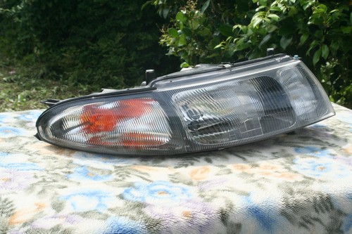 Toyota estima tcr10 headlight - toyota,