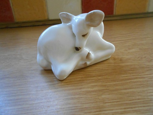 Rare coalport seated deer fawn - rare,