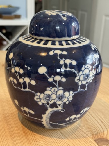 Unmarked blue white floral - unmarked,