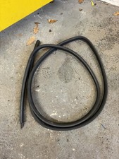 BMW 3 Series E46 Compact RIGHT Drivers Side RHD Door Seal Black 