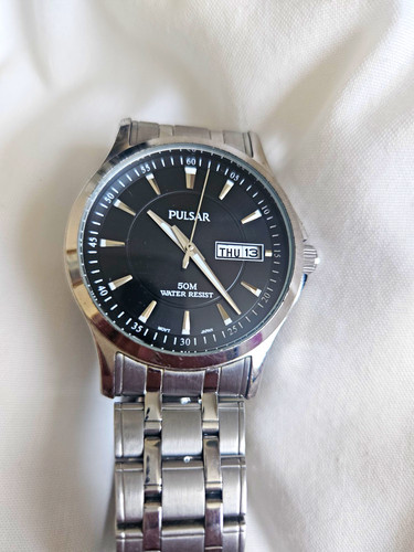 Pulsar men quartz wristwatch - men's,