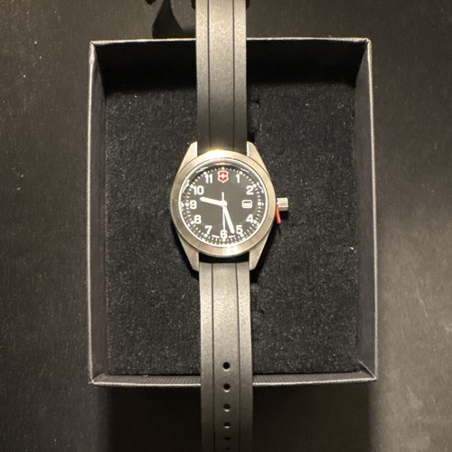 Victorinox swiss army quartz - victorinox,
