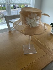 Fabulous Light Apricot And White Large Hat Jacques Vert