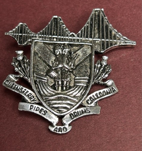 Pipe band cap badge - pipe,