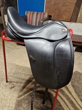 Kent and Masters 17.5” MDM adjustable dressage saddle. Extremely good condition 