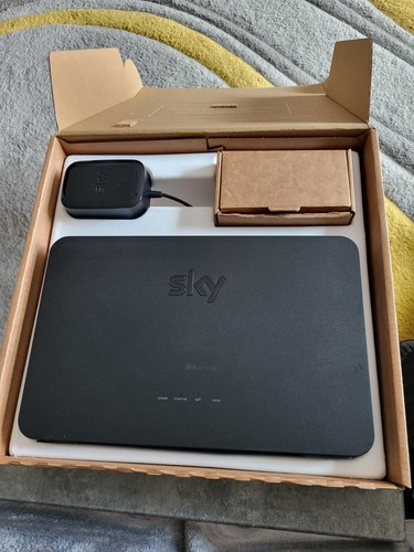 Sky broadband black router - sky, q