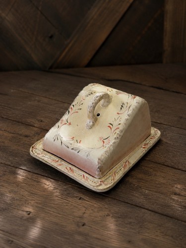 Antique large covered - large,