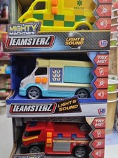 1 X LIGHT AND SOUND VEHICLE -