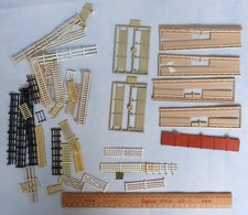 Plastic Fencing Bundle: Station and Lineside Fencing New and Used 4mm OO