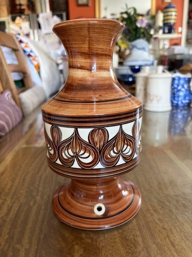 Jersey pottery lamp base - jersey,