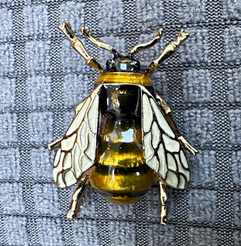 Gold tone enamelled bumble - gold, bee