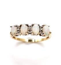 9ct Gold Opal Diamond Ring