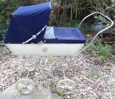 VINTAGE SILVERCROSS DOLLS PRAM