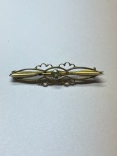 18ct Gold Stone Set Brooch. 3g