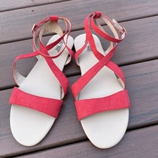 Avon Cushion Walk Collection Sandals Red Slip On Flats Ankle Strap Buckle Size 9