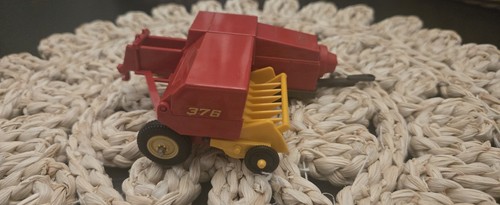 Britains farm new holland 376 - farm,