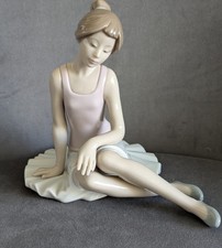 Lladro Nao Ballerina Reposoda