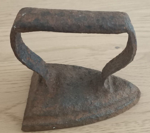 Antique 1kg flat iron - flat,
