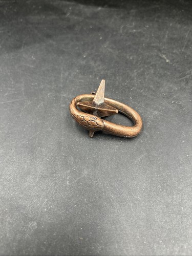 Hanayama huzzle snake and star - and,