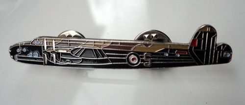 Halifax heavy bomber pin - pin, badge