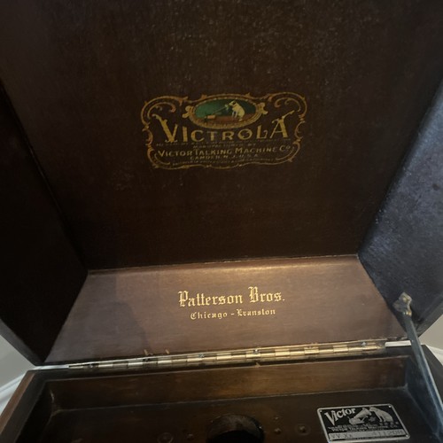 Victor victrola antique - victor,