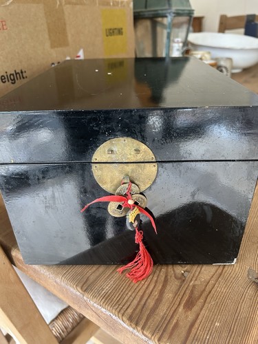 Chinese laquered box - chinese,