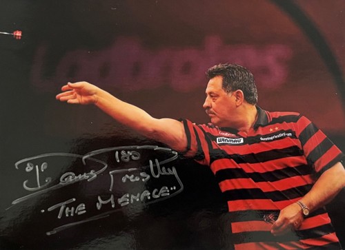 Dennis priestley darts - priestley, legend