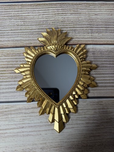 Gold sacred heart mirror wall - gold,