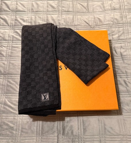 Authentic louis vuitton black - louis,