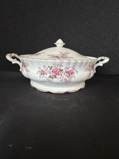 Royal Albert Lavender Rose Bone China Tureen with Lid – 1961 Vintage, UK