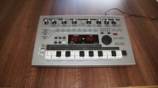 Roland MC-303 Groovebox -