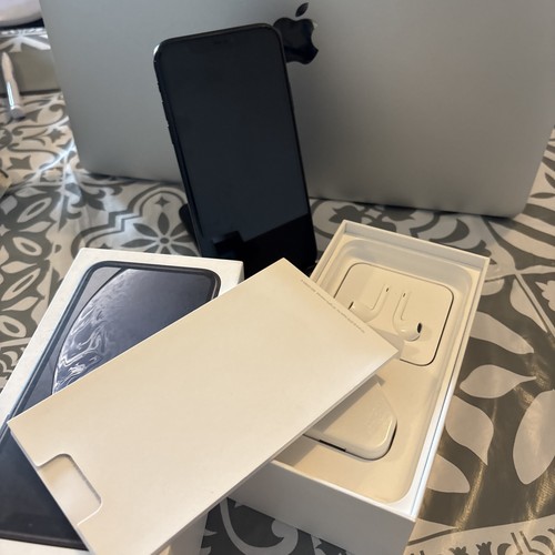Iphone 64gb black unlocked - iphone,