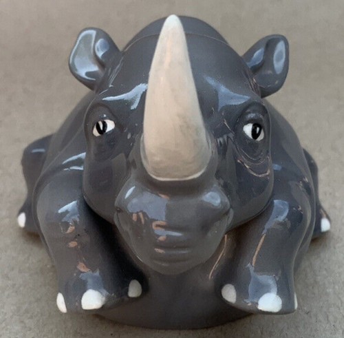 Superb ceramic face pots 2000 - superb,